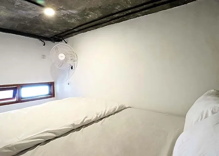 Hotel Draper Startup House For Entrepreneurs