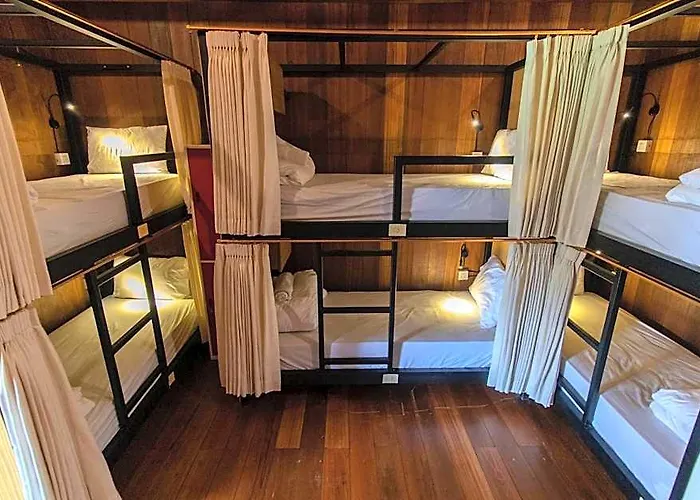 Draper Startup House For Entrepreneurs Hotel