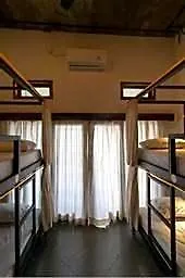 Draper Startup House For Entrepreneurs 2*
